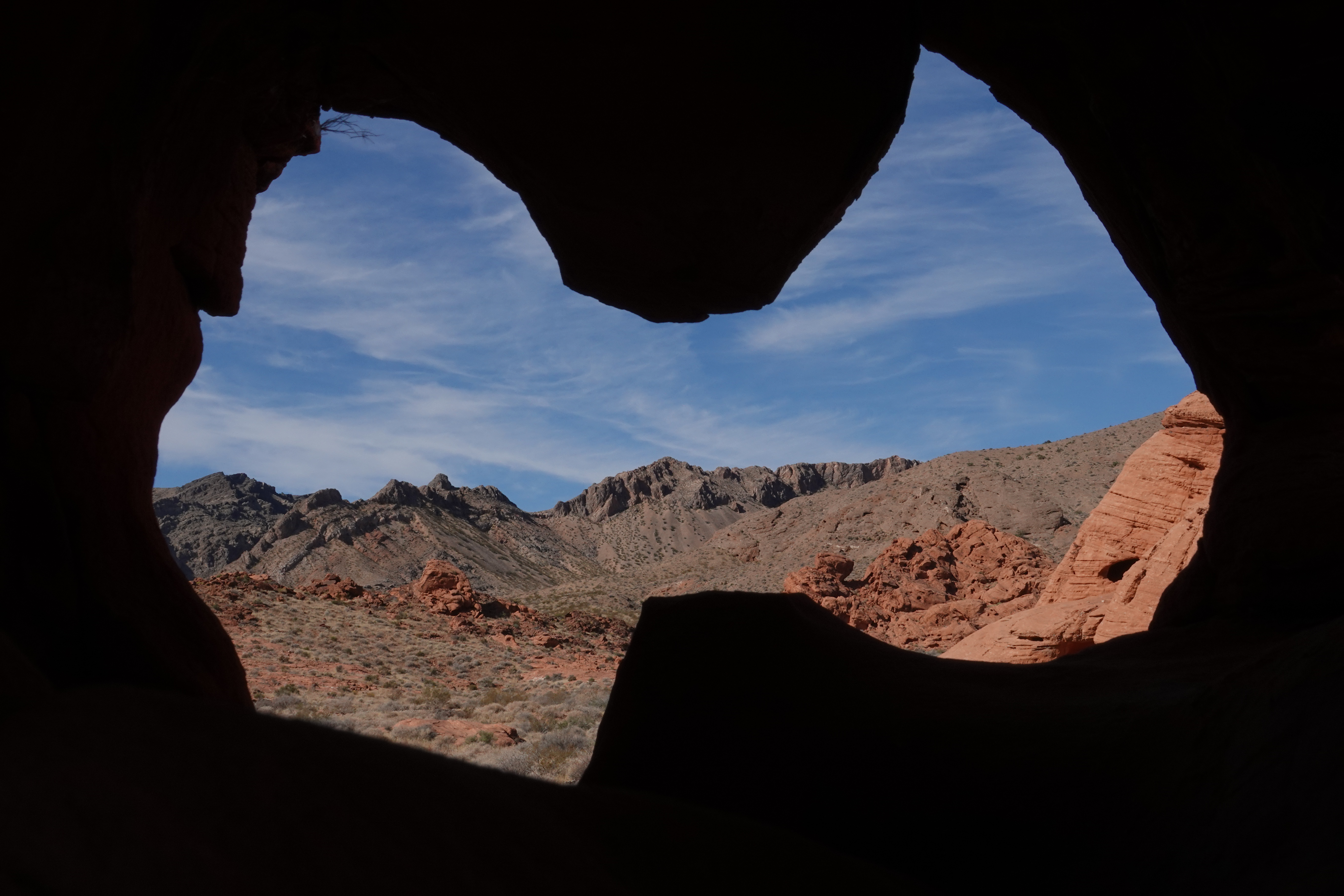Unnamed arch  -  Valley of Fire State Park, Nevada  