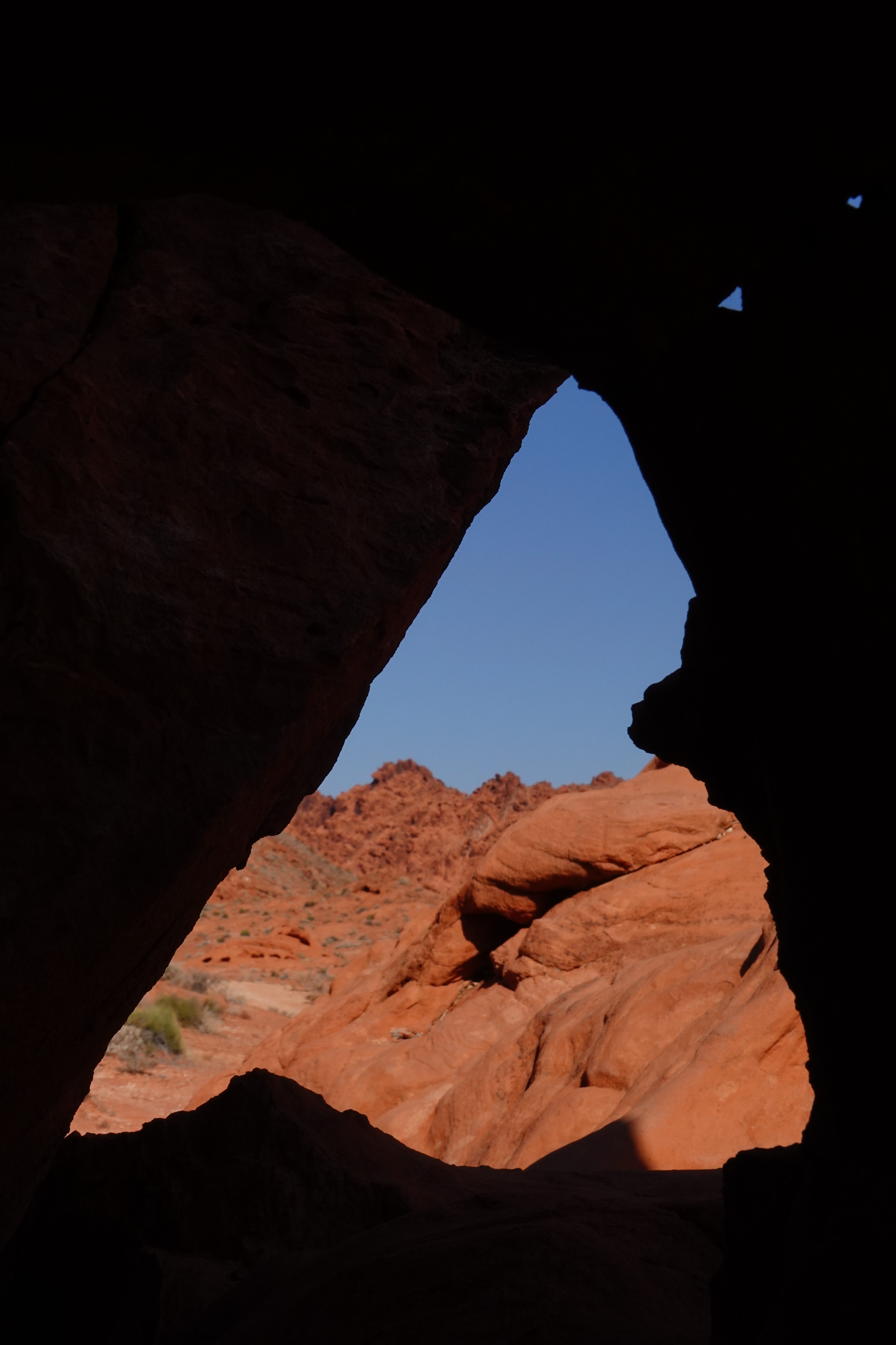 Unnamed arch  -  Valley of Fire State Park, Nevada  