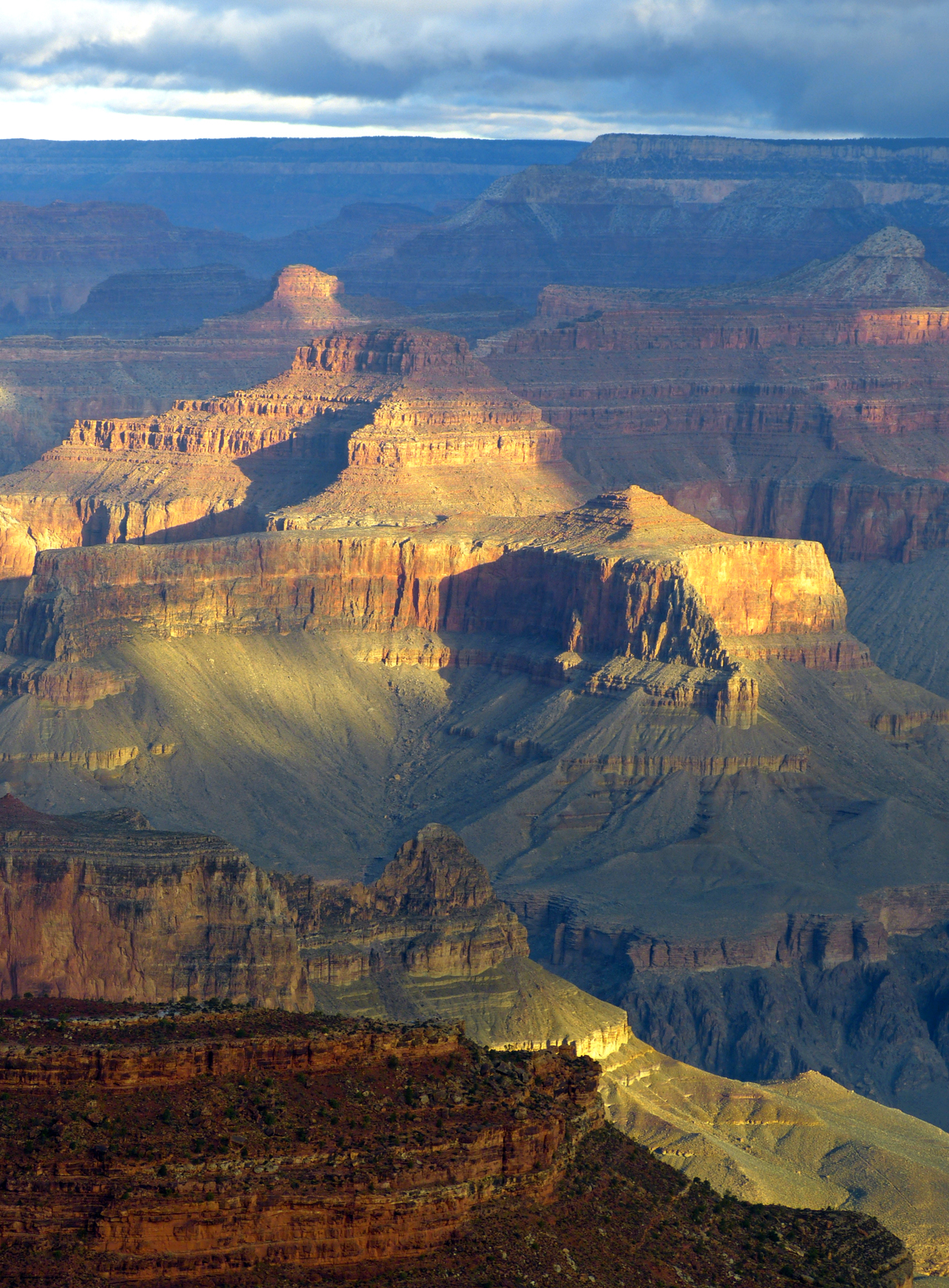 Early morning light  -  Yavapai Point, South Rim, Grand Canyon National Park, Arizona