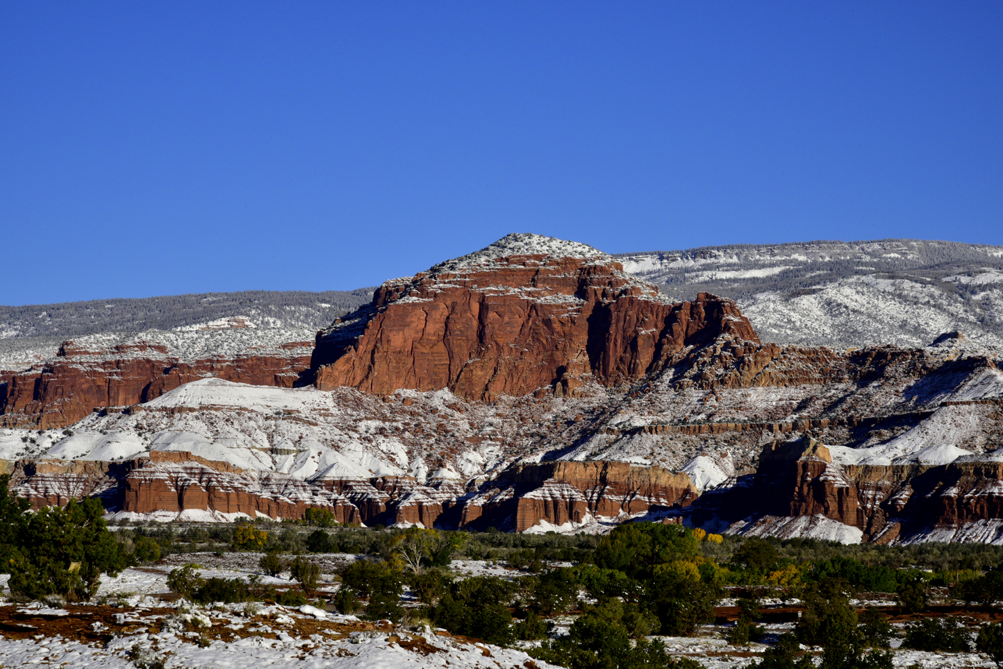 Snow-dusted sandstone cliffs   -  Wayne County, Utah  [2021]