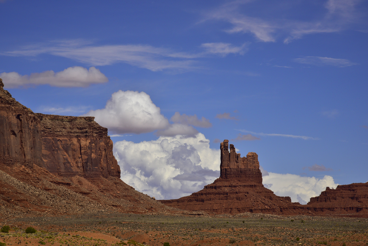 The Sitting Hen (middle), clouds  -  Monument Valley, Utah